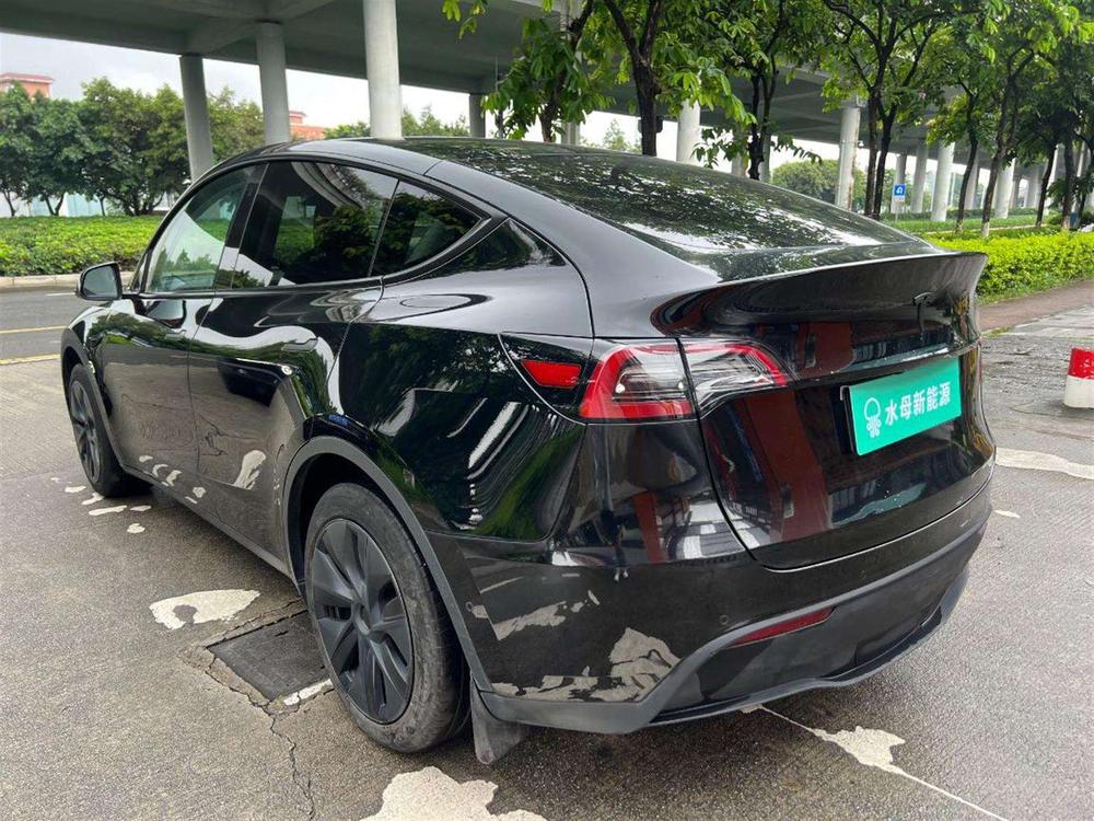 Tesla Model Y 2023 #5 Tesla Model Y 2023 car image #5