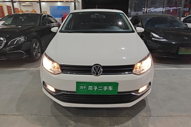 Volkswagen Polo 2019 car image #3