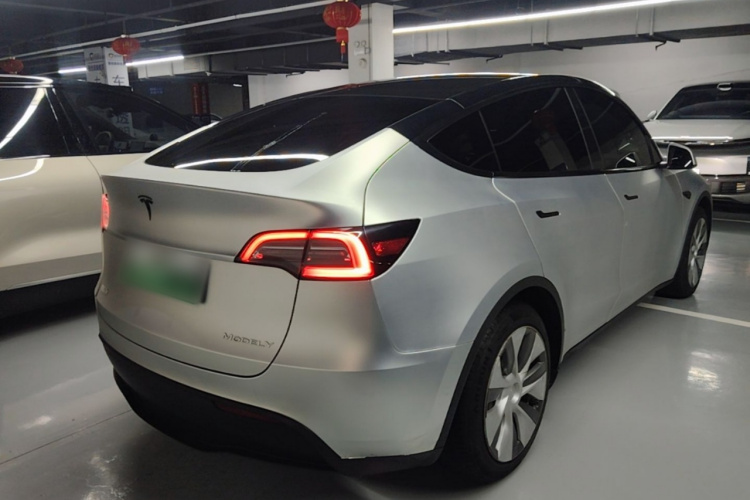 Tesla Model Y 2023 #7 Tesla Model Y 2023 car image #7