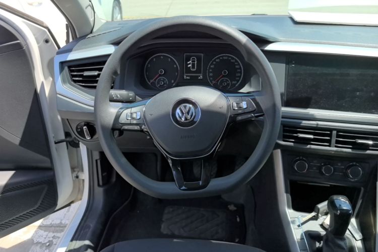 Volkswagen Polo 2020 car image #15