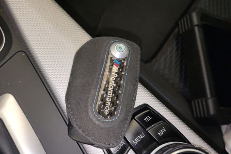 BMW 3 Series 2018 #9 BMW 3 Series 2018 car image #9