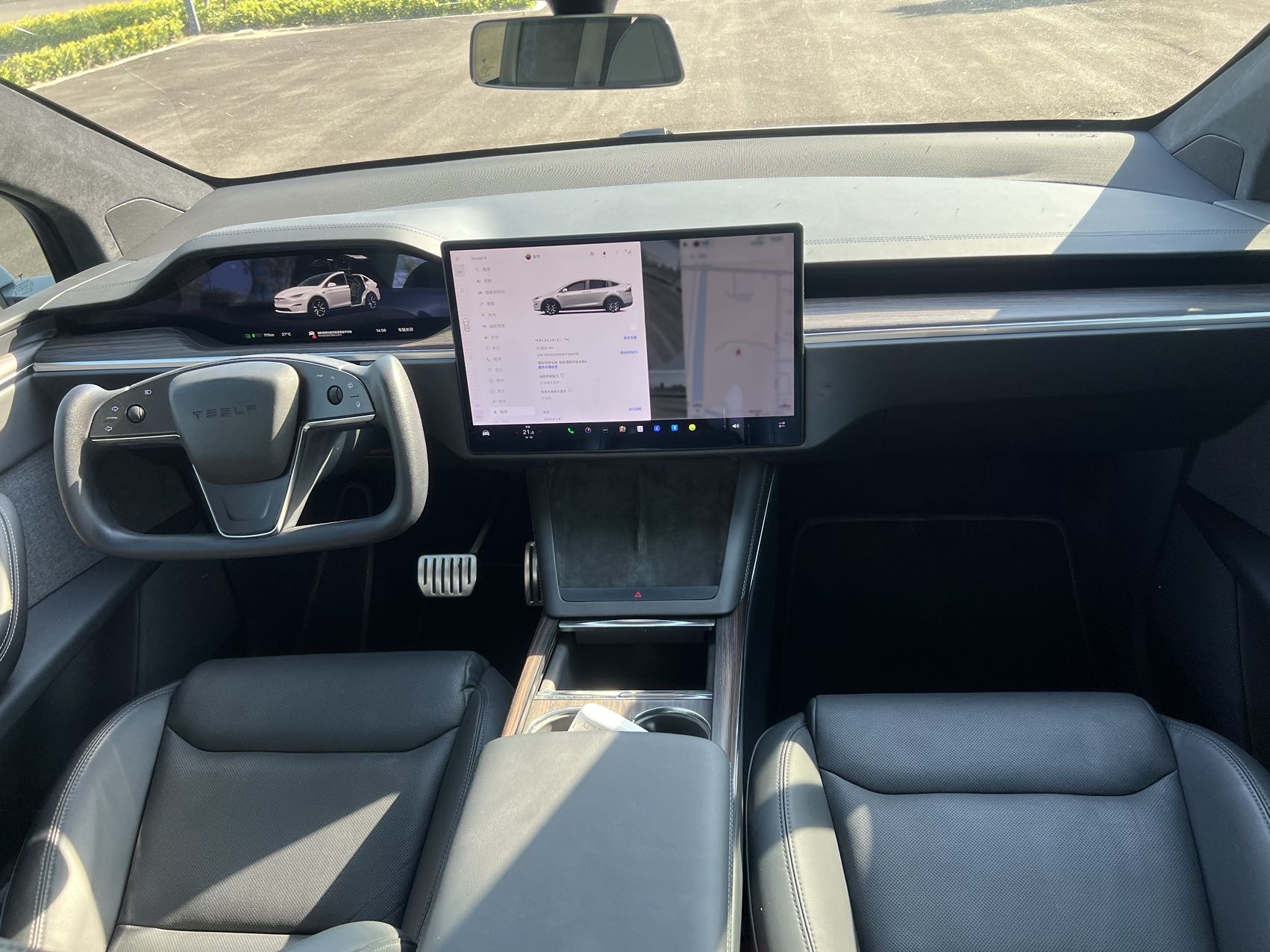 Tesla Model X 2023 car image #5