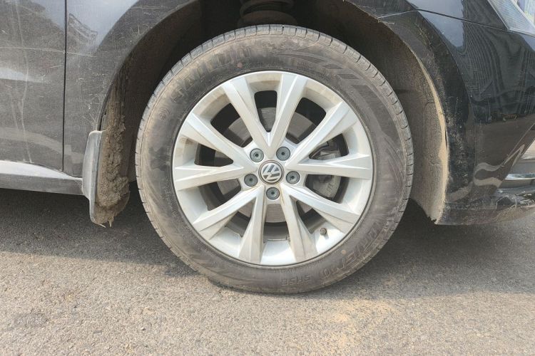 Volkswagen Lavida 2017 car image #9