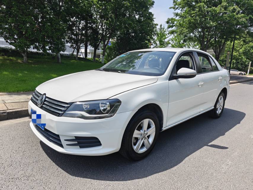 Volkswagen Bora 2014 car image 