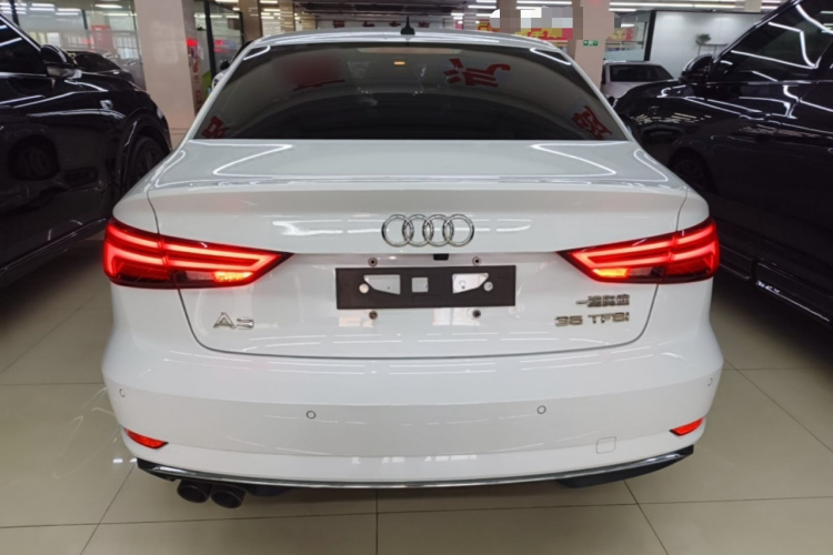 Audi A3 2018 car image #4