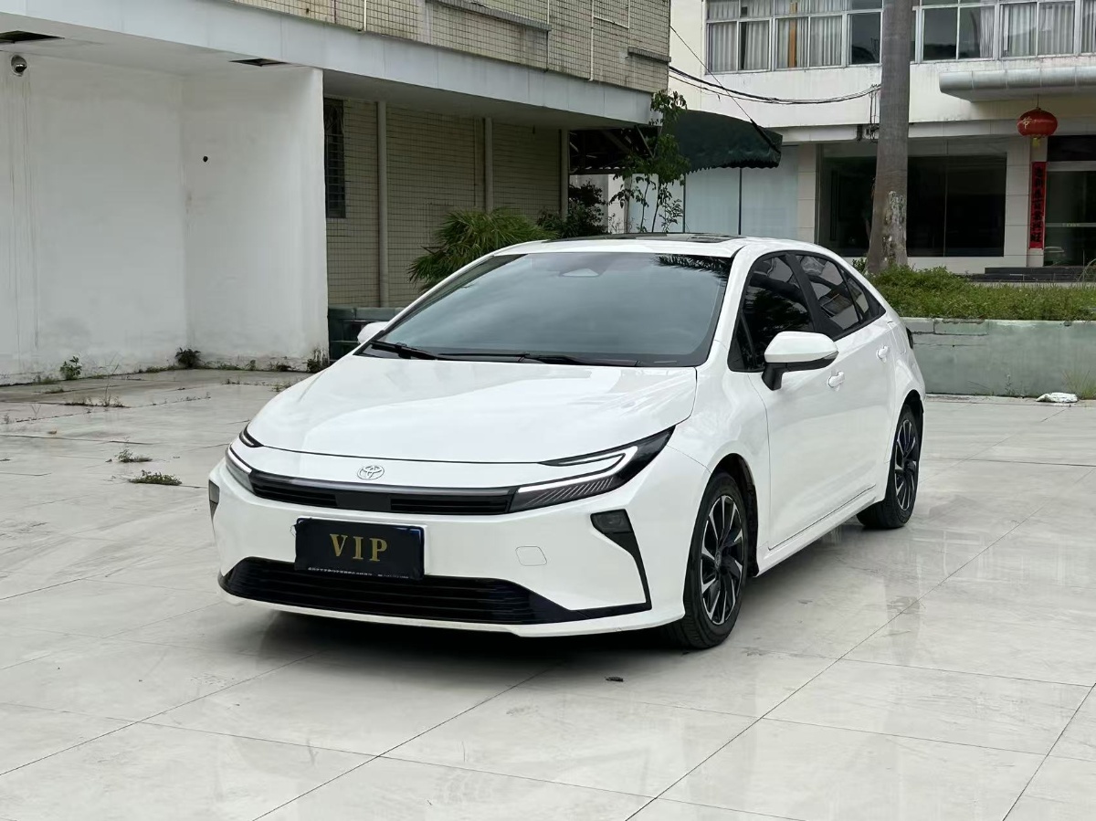 2026 immagine di auto 