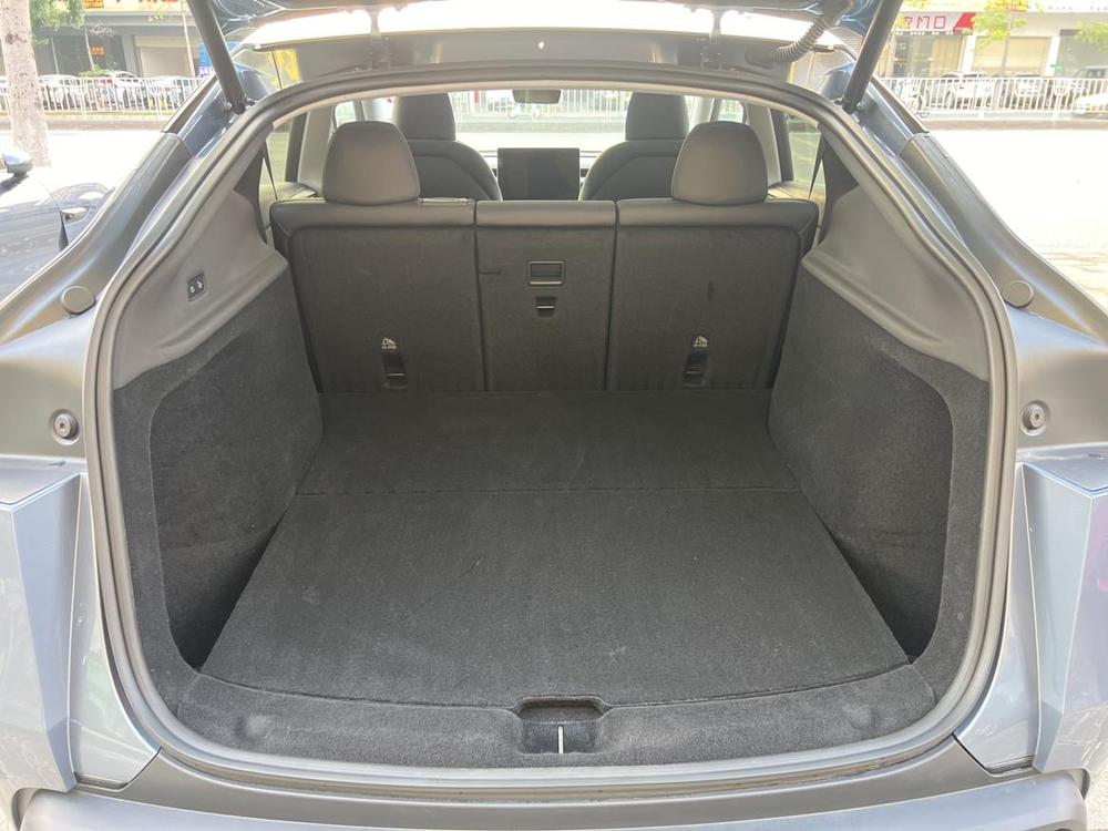 Tesla Model Y 2025 #26 Tesla Model Y 2025 immagine di auto #26