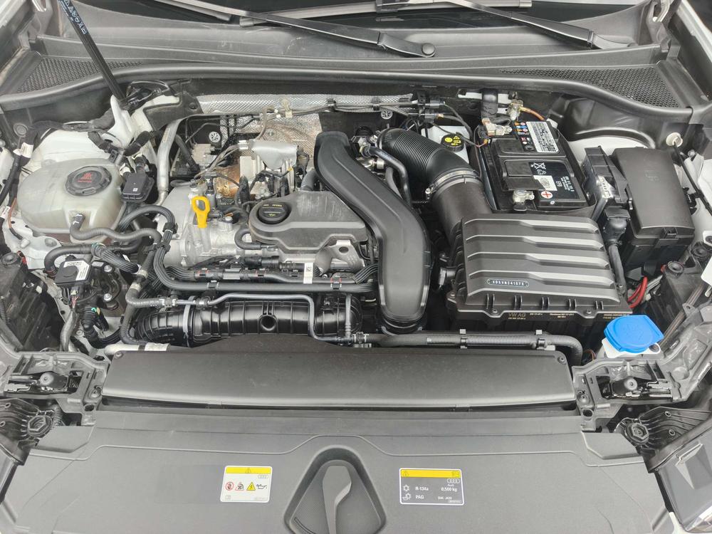 Audi Q3 2023 car image #7