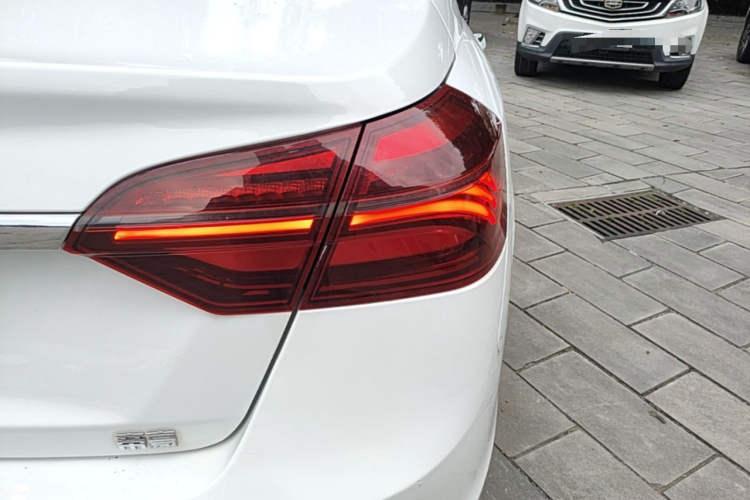 GEELY Emgrand 2020 car image #8