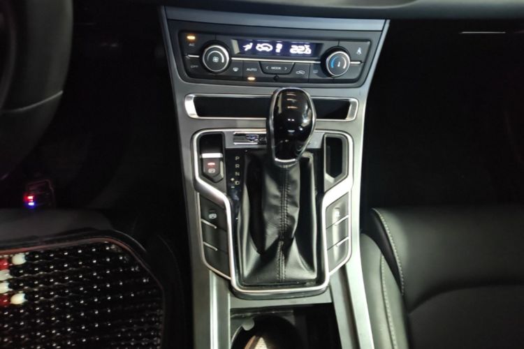 GEELY Emgrand 2020 #14 GEELY Emgrand 2020 image de voiture #14