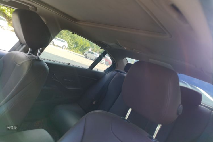 BMW 3 Series 2019 car image #20