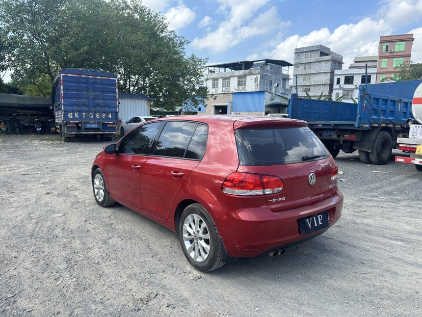 Volkswagen Golf 2013 car image #6