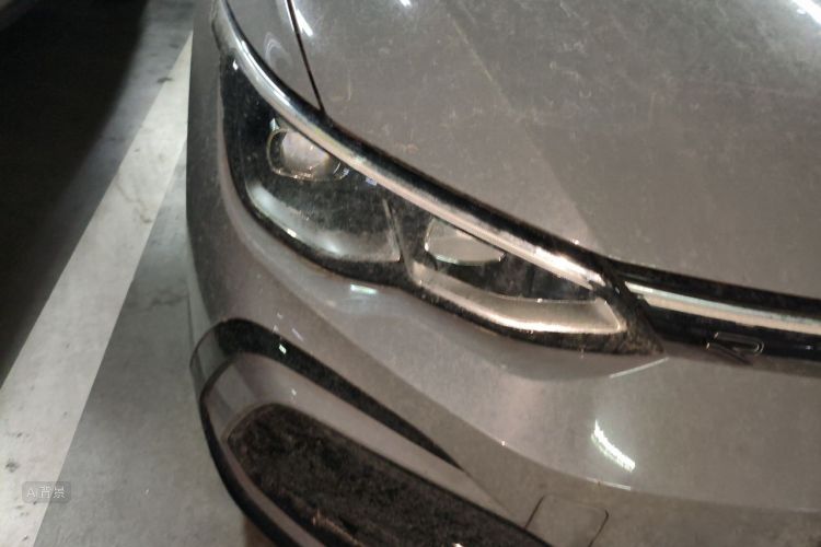 Volkswagen Golf 2024 car image #8