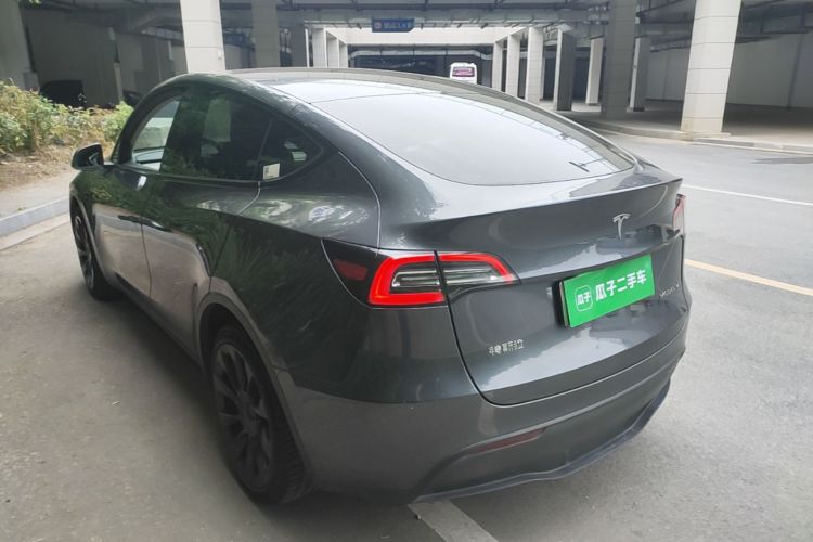Tesla Model Y 2002 #5 Tesla Model Y 2002 car image #5