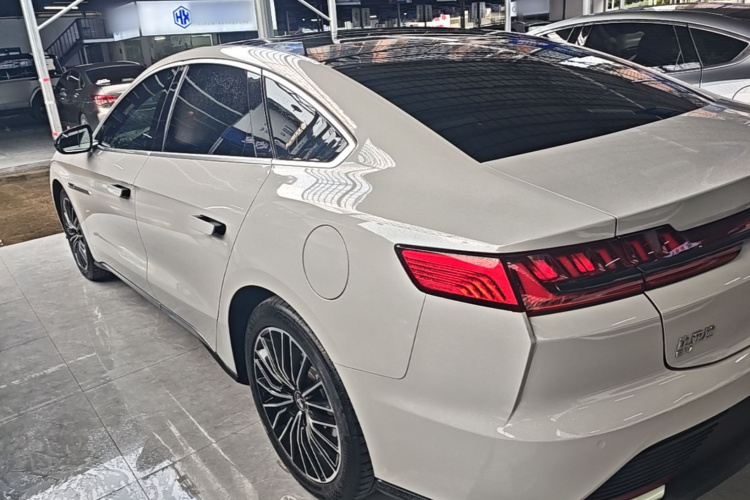 BYD Han 2021 #7 BYD Han 2021 immagine di auto #7