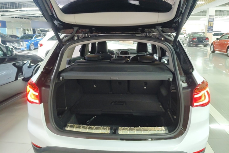 BMW X1 2017 #21 BMW X1 2017 car image #21