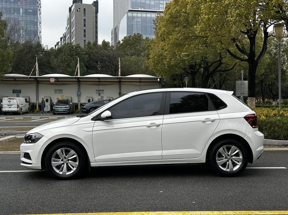 Volkswagen Polo 2019 imagen de coche #3