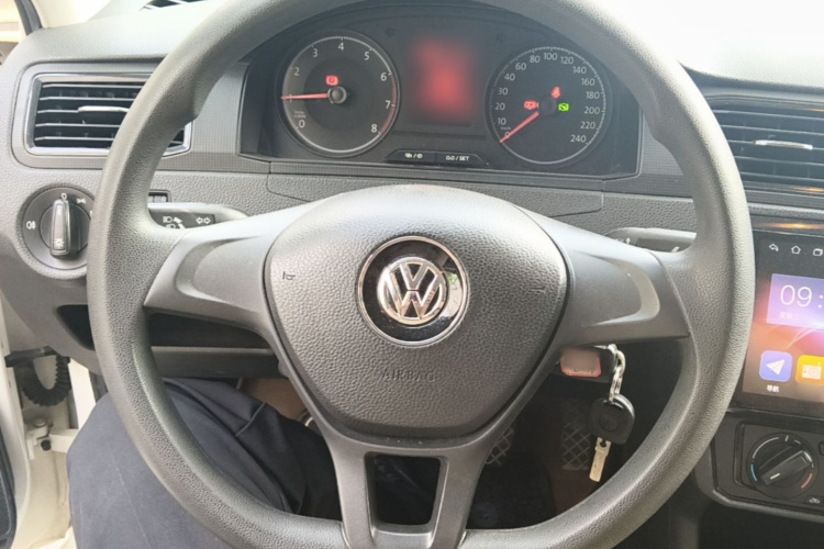Volkswagen Santana 2018 car image #15