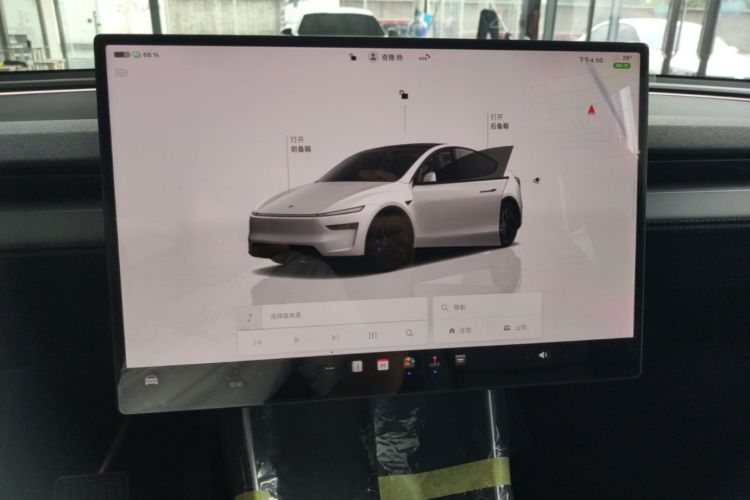 Tesla Model Y 2026 #17 Tesla Model Y 2026 car image #17
