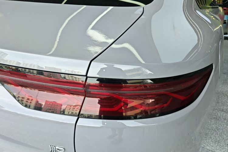 BYD Han 2024 car image #8