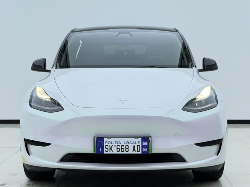 Tesla Model Y 2022 #2 Tesla Model Y 2022 car image #2
