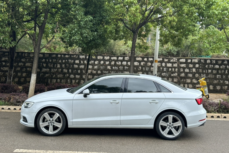 Audi A3 2020 immagine di auto #7