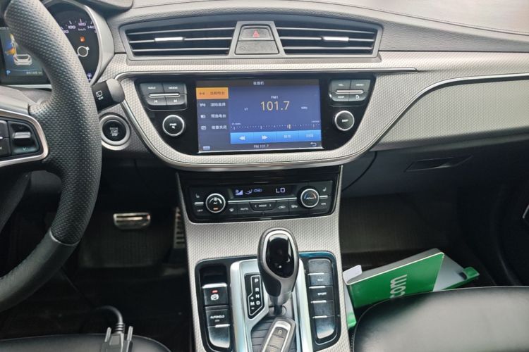 GEELY Emgrand GS 2017 car image #13