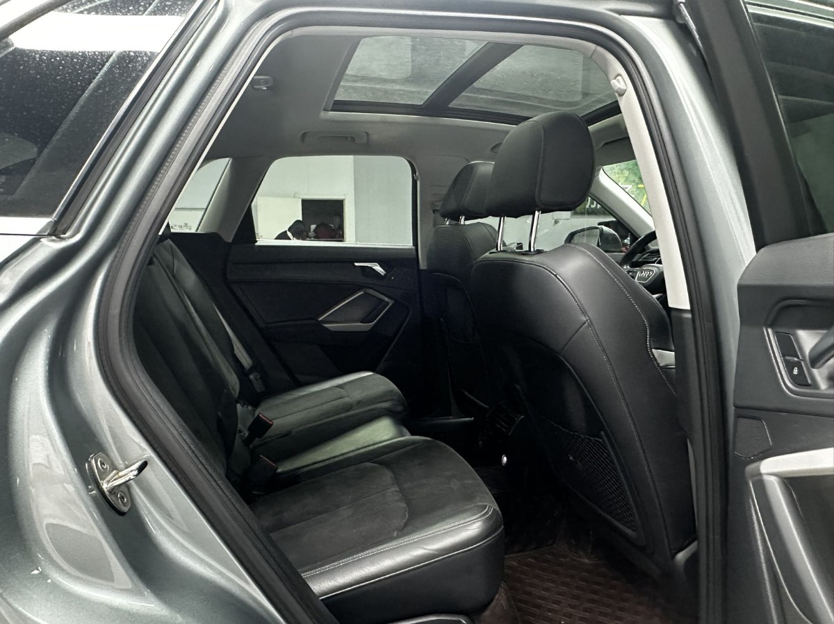 Audi Q3 2021 car image #6