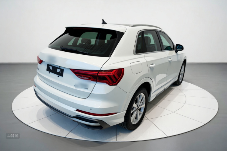 Audi Q3 2019 car image #7