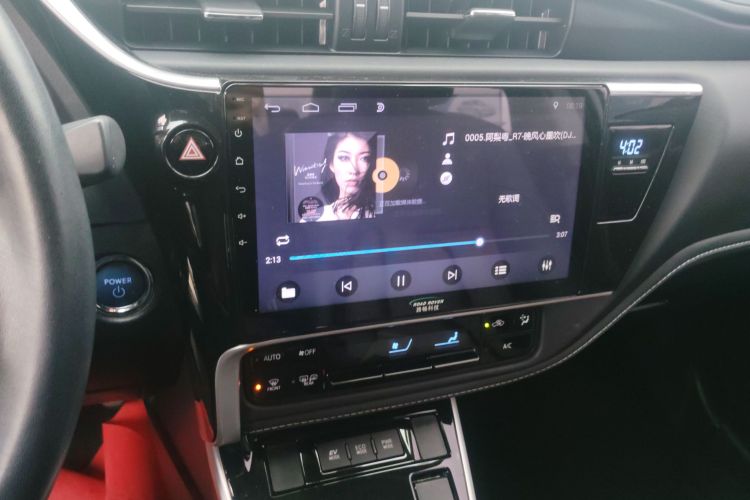 Toyota Corolla 2019 #13 Toyota Corolla 2019 car image #13
