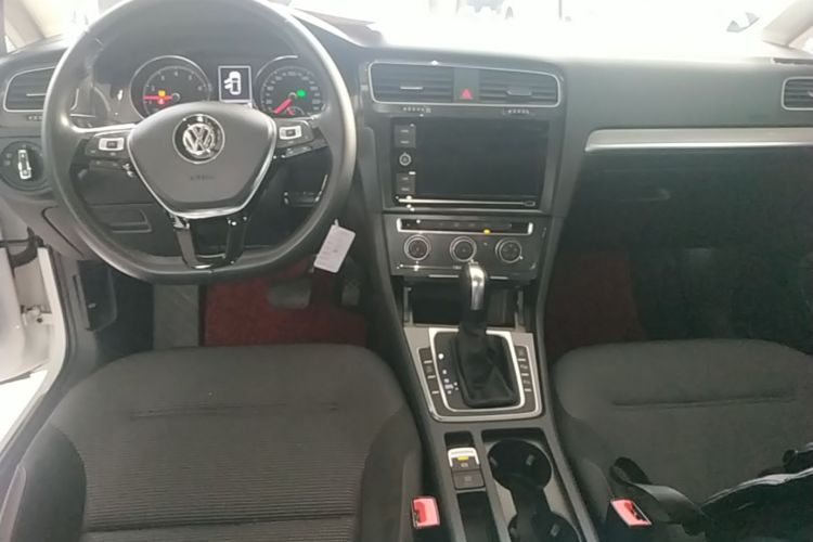 Volkswagen Golf 2020 imagem de carro #10
