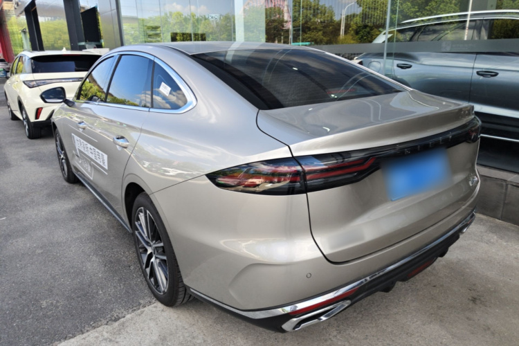GEELY Emgrand 2026 #5 GEELY Emgrand 2026 car image #5