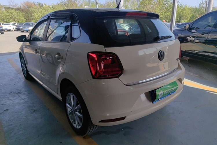 Volkswagen Polo 2017 car image #5