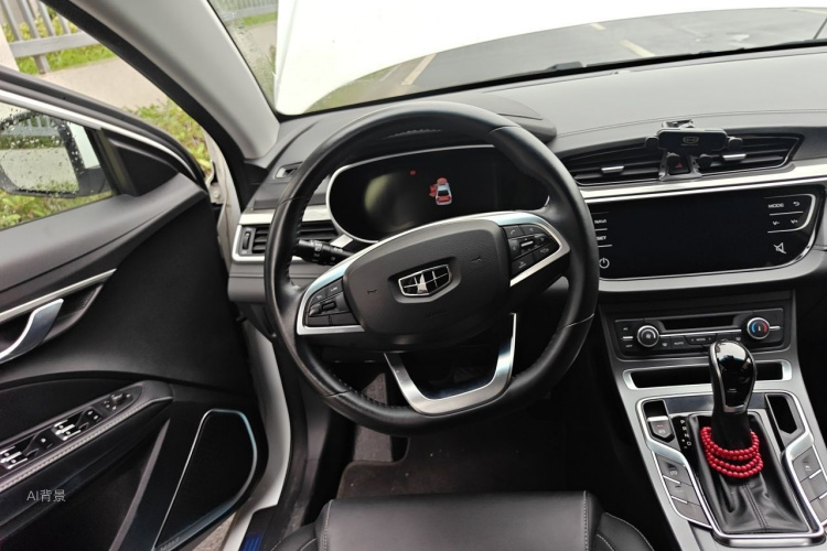 GEELY Emgrand 2019 car image #12