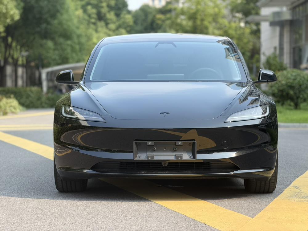 Tesla Model 3 2026 #2 Tesla Model 3 2026 car image #2