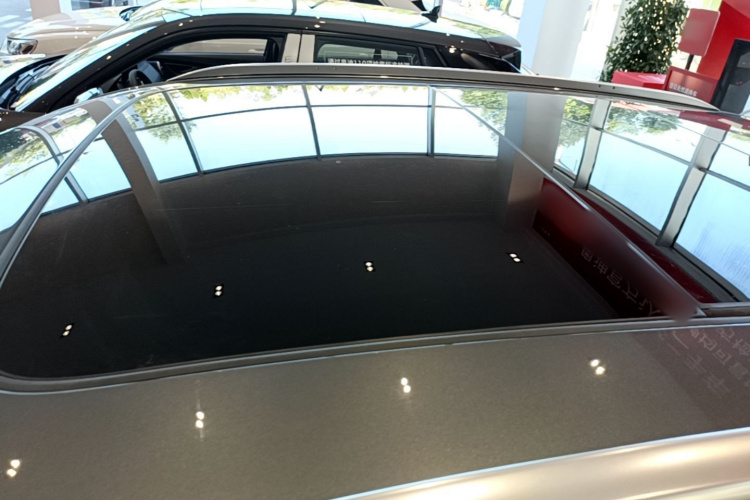 Audi Q3 2020 car image #25