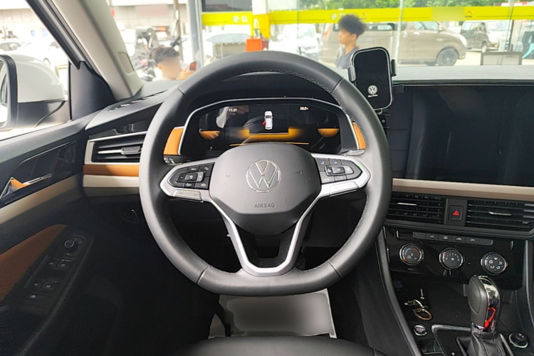 Volkswagen Bora 2024 car image #14