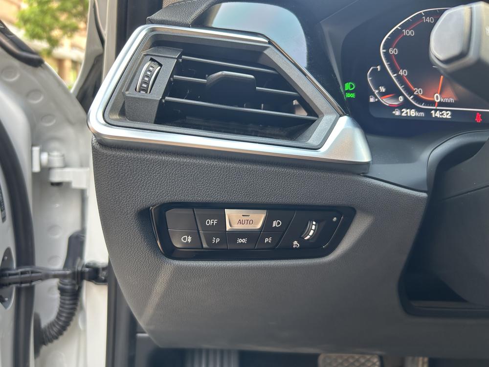 BMW 3 Series 2021 imagen de coche #16