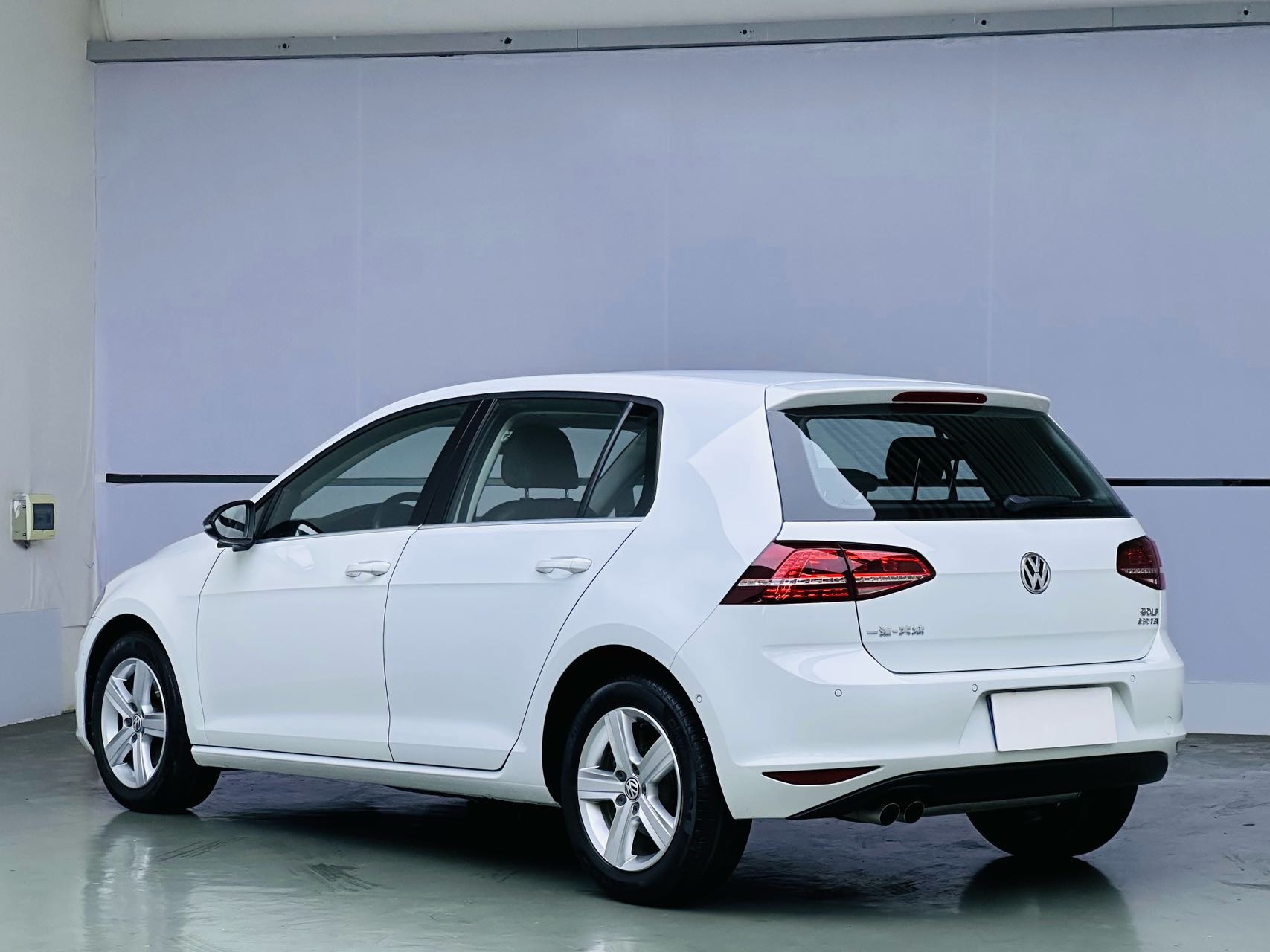 Volkswagen Golf 2017 car image #4