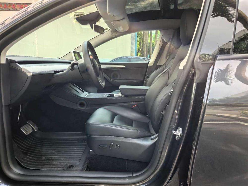 Tesla Model Y 2024 #10 Tesla Model Y 2024 car image #10