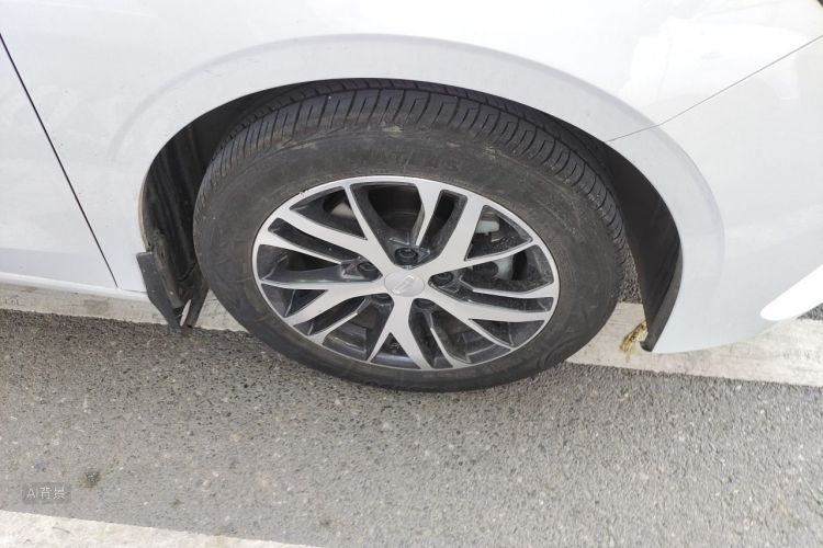 GEELY Emgrand 2023 car image #9
