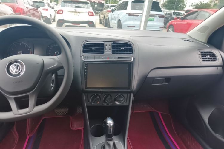 Volkswagen Polo 2019 #13 Volkswagen Polo 2019 car image #13