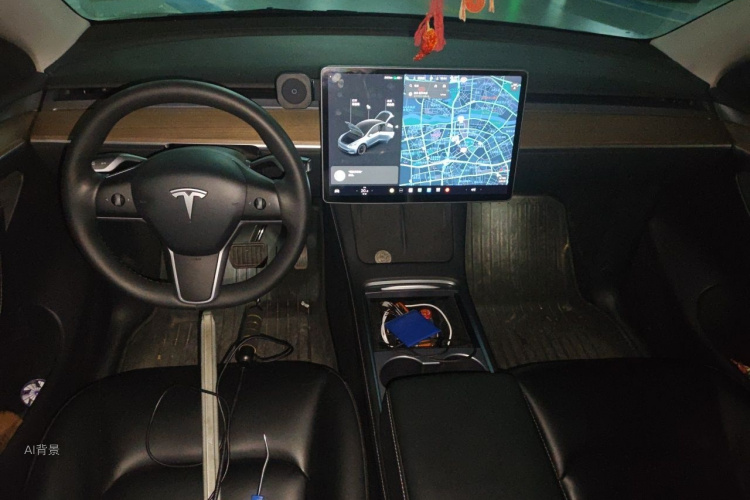 Tesla Model Y 2021 car image #11