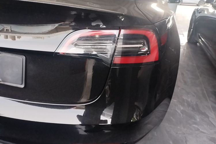 Tesla Model 3 2022 car image #8