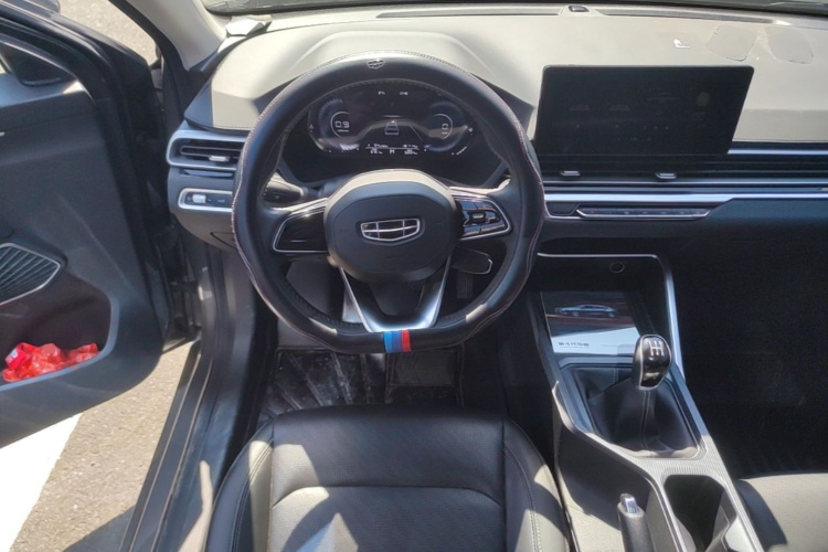 GEELY Emgrand 2022 car image #12