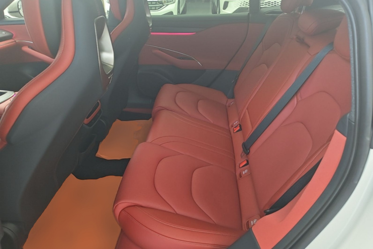MI SU7 2025 car image #17