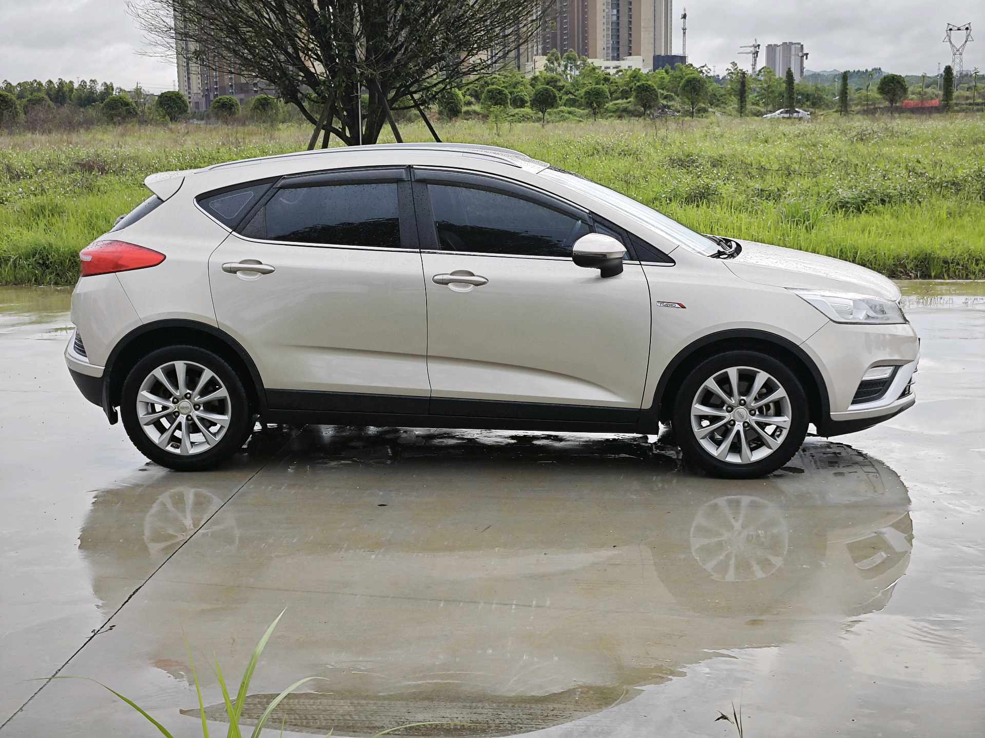 GEELY Emgrand GS 2017 car image #8