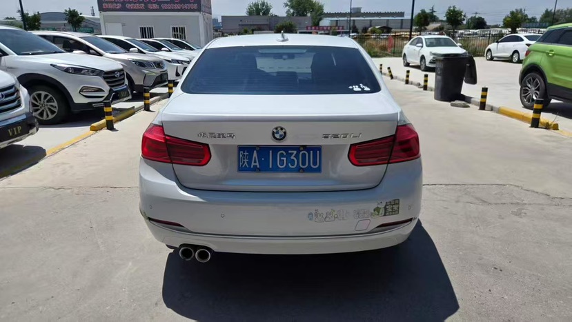 BMW 3 Series 2018 car image #8
