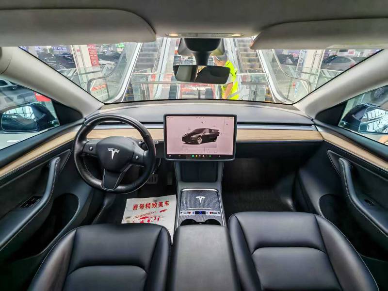 Tesla Model Y 2022 #8 Tesla Model Y 2022 car image #8