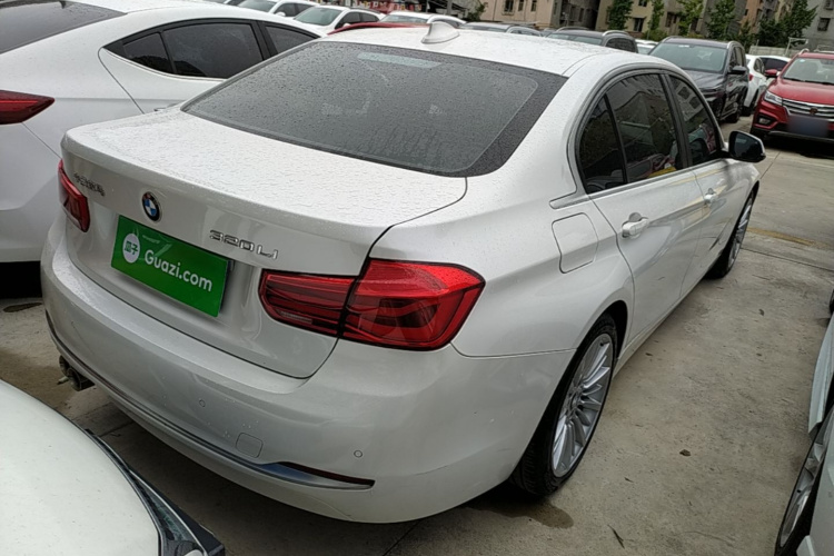 BMW 3 Series 2018 #7 BMW 3 Series 2018 car image #7